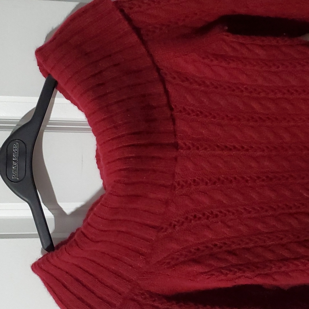 Red crop sweater